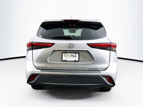 Used 2021 Toyota Highlander Limited image 7