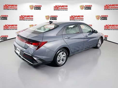 Certified 2024 Hyundai Elantra SE image 15