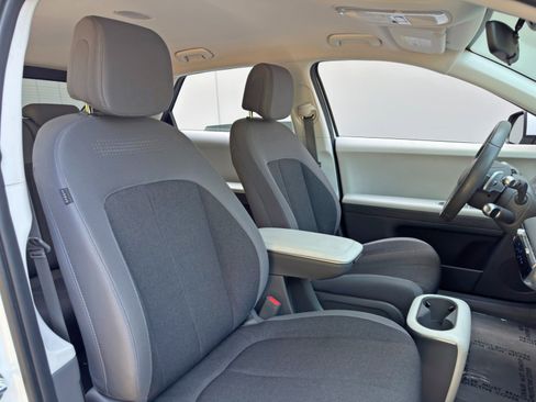 Used 2024 Hyundai Ioniq 5 SE image 34