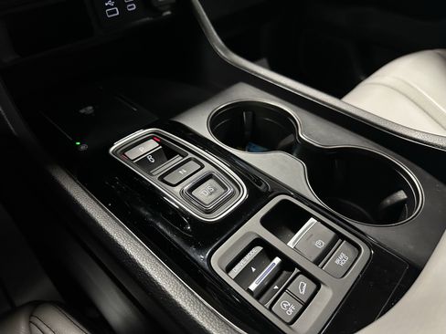 Used 2024 Honda Pilot EX-L image 13