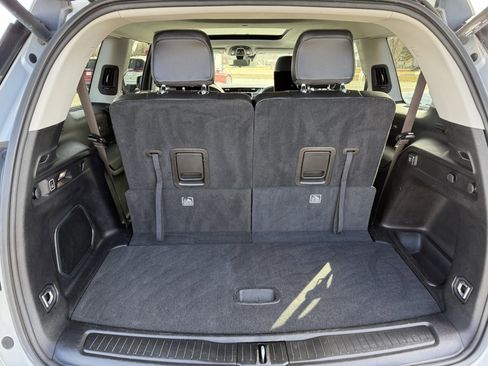 Used 2023 Jeep Grand Cherokee L Limited w/ Luxury Tech Group II image 15