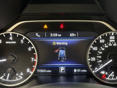 Used 2019 Nissan Murano SV AWD/4WD image 17