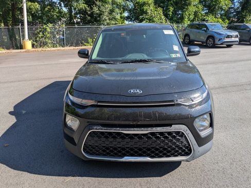 Used 2020 Kia Soul LX FWD image 2