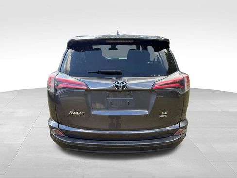 Used 2018 Toyota RAV4 LE w/ All Weather Liner Package AWD/4WD image 5