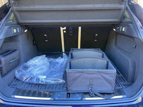 Used 2024 Jaguar F-PACE R-Dynamic S image 19