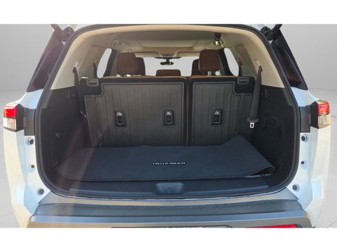 New 2026 Nissan Pathfinder SL FWD image 10