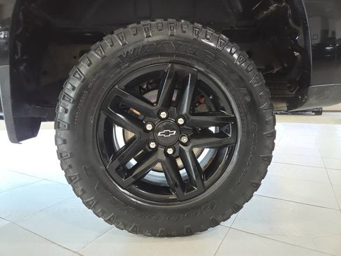 Used 2021 Chevrolet Silverado 1500 Custom Trail Boss AWD/4WD image 14