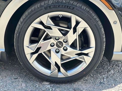 New 2024 Genesis GV60 Performance AWD/4WD image 9