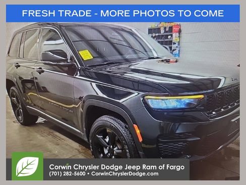 Used 2024 Jeep Grand Cherokee Altitude image 1
