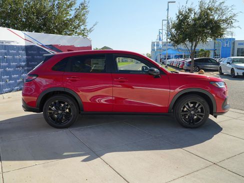 New 2026 Honda HR-V Sport image 4