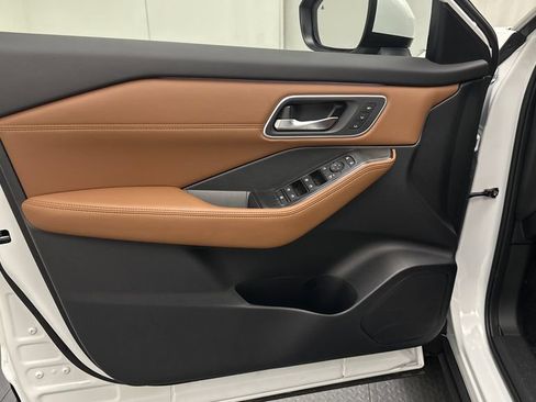New 2026 Nissan Rogue Platinum AWD/4WD image 15