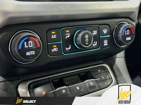 Used 2023 GMC Acadia SLT AWD/4WD image 19