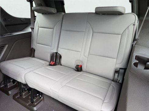Used 2026 GMC Yukon Elevation w/ Elevation Premium Package AWD/4WD image 13