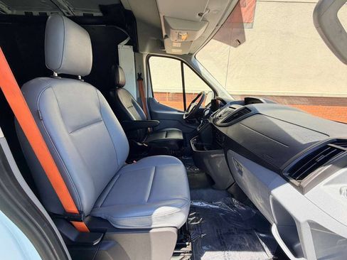 Used 2019 Ford Transit 150 148 Medium Roof RWD image 18