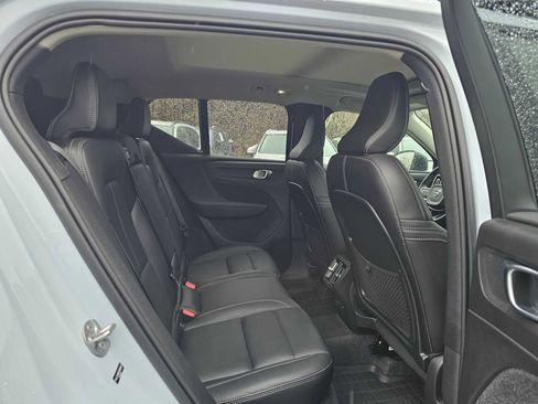 Used 2025 Volvo XC40 B5 Ultra w/ Protection Package Premier image 13