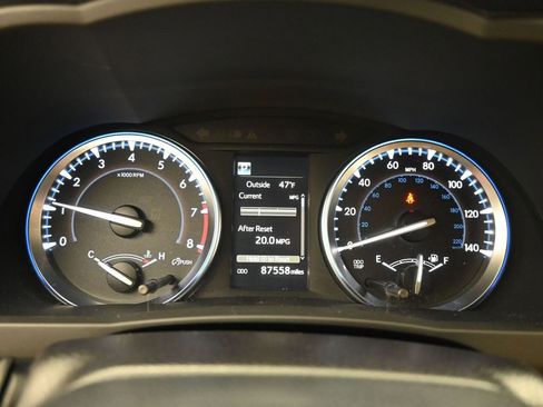 Used 2018 Toyota Highlander Limited image 19