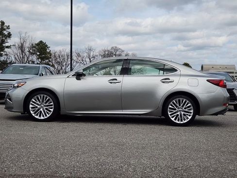 Used 2016 Lexus ES 350 w/ Luxury Package w/Wood Trim image 2