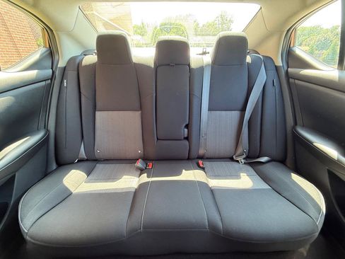 Used 2021 Nissan Sentra SV FWD image 36