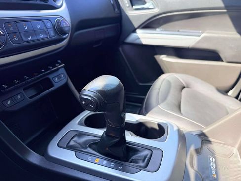Used 2019 Chevrolet Colorado ZR2 w/ ZR2 Midnight Special Edition AWD/4WD image 24