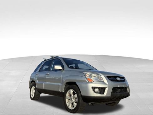 Used 2010 Kia Sportage EX image 8
