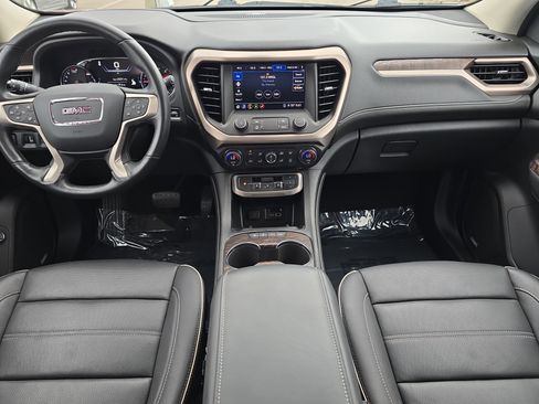 Used 2020 GMC Acadia Denali w/ Technology Package image 12