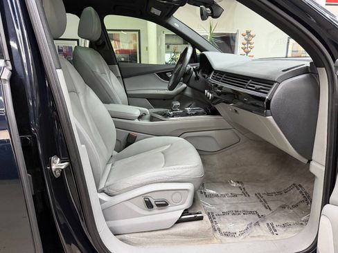 Used 2018 Audi Q7 3.0T Premium Plus w/ Premium Plus Package AWD/4WD image 18