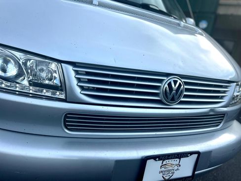 Used 2002 Volkswagen Eurovan GLS image 9