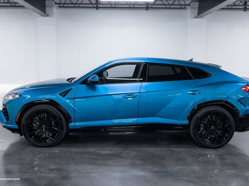 New 2025 Lamborghini Urus SE image 8