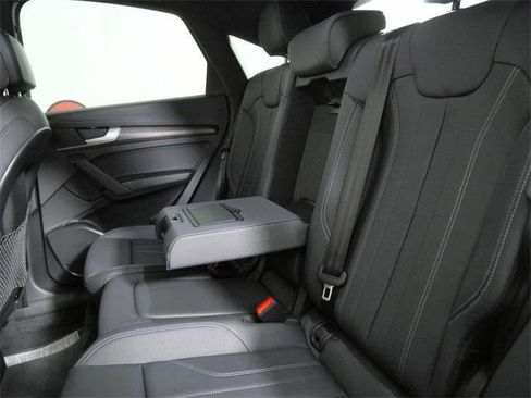 Used 2024 Audi Q5 2.0T Premium image 15