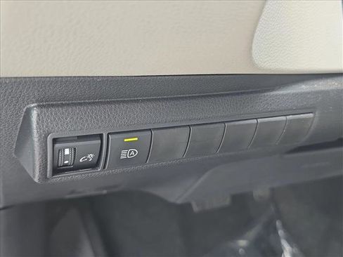Certified 2025 Toyota Corolla LE FWD image 9