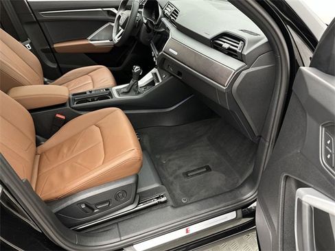 Certified 2024 Audi Q3 2.0T Premium Plus w/ Premium Plus Package image 25