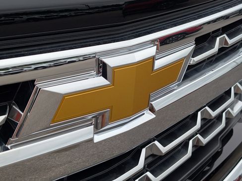 New 2026 Chevrolet Silverado 1500 LTZ w/ LTZ Premium Package AWD/4WD image 5