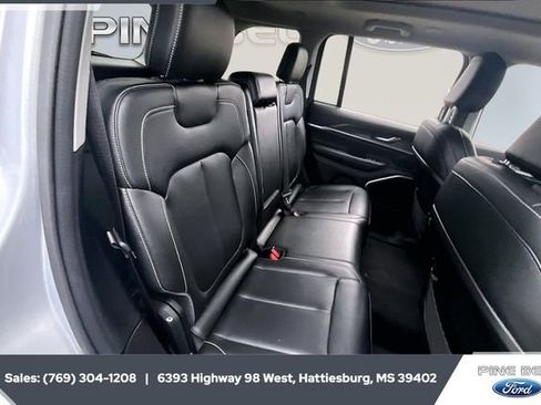 Used 2023 Jeep Grand Cherokee 4WD 4xe image 20