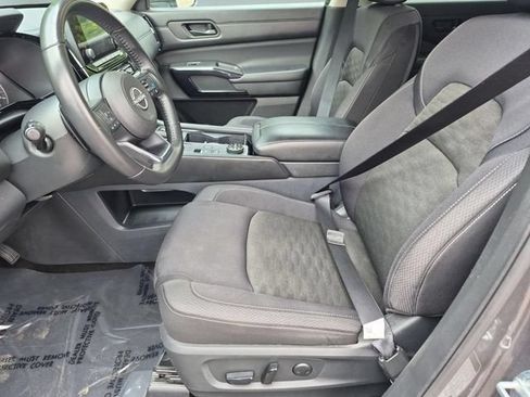Used 2024 Nissan Pathfinder SV AWD/4WD image 12