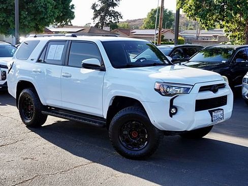 Used 2023 Toyota 4Runner SR5 Premium AWD/4WD image 3