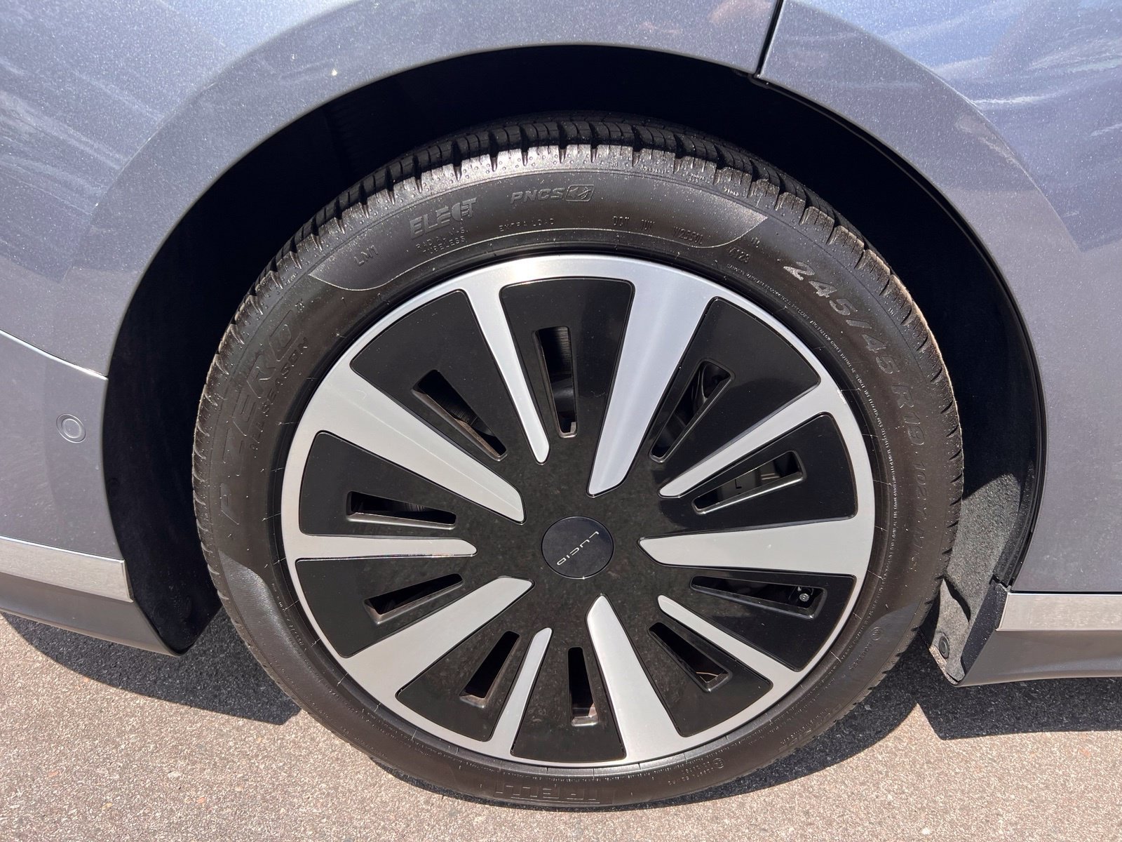 Used 2024 Lucid Air Touring AWD/4WD image 13