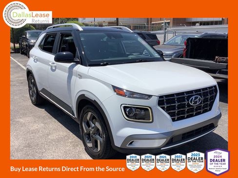 Used 2022 Hyundai Venue Limited FWD image 1