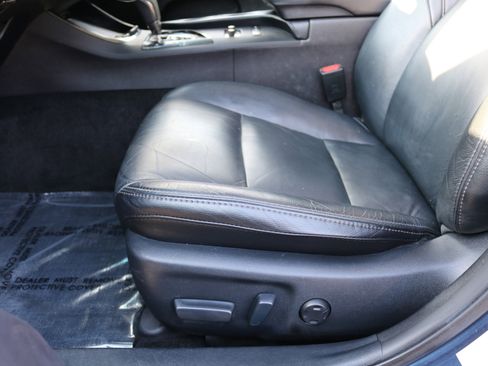 Used 2016 Toyota Avalon XLE Premium image 18