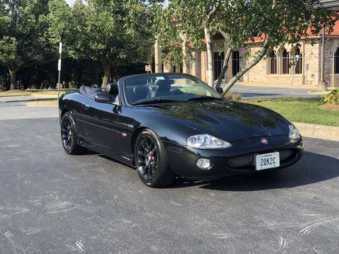 Used 2001 Jaguar XKR Convertible image 5