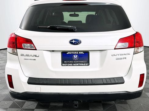 Used 2010 Subaru Outback 3.6R Limited AWD/4WD image 20
