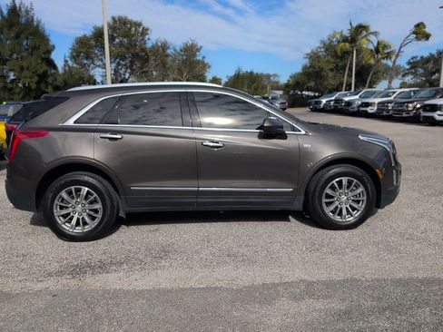 Used 2019 Cadillac XT5 Luxury image 2
