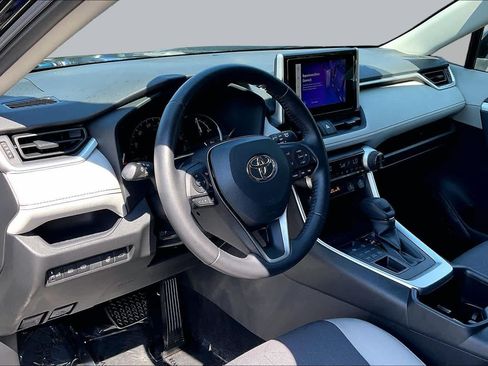 Used 2023 Toyota RAV4 XLE w/ Convenience Package AWD/4WD image 18