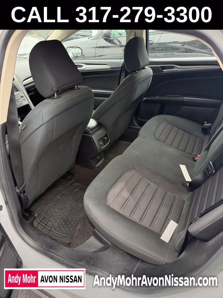 Used 2020 Ford Fusion SE FWD image 7