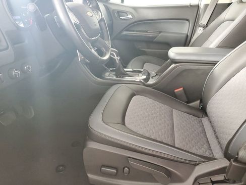 Used 2022 Chevrolet Colorado Z71 w/ Z71 Midnight Edition image 11