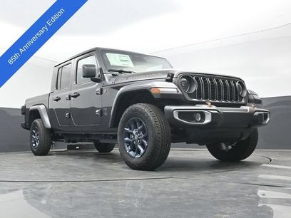 New 2026 Jeep Gladiator Sport