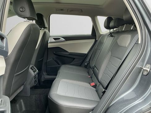 New 2025 Volkswagen Taos SE image 13