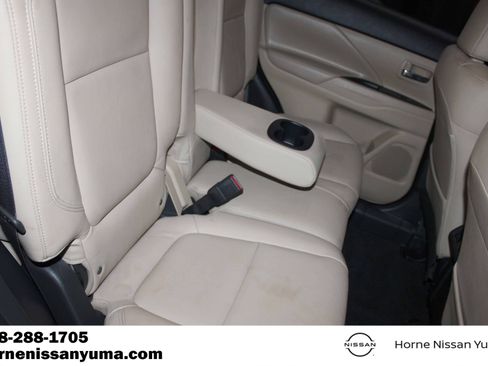 Used 2019 Mitsubishi Outlander FWD image 7