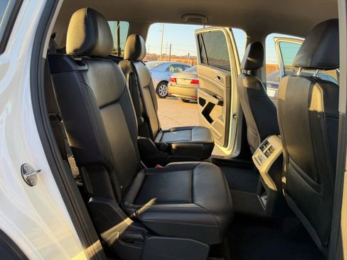 Used 2018 Volkswagen Atlas SE image 15