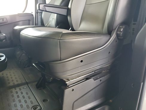 Used 2025 RAM ProMaster 2500 w/ Convenience Group FWD image 19