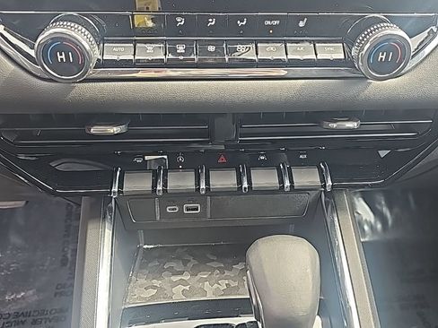 Certified 2023 GMC Canyon Elevation w/ Convenience Package image 24